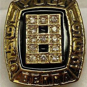 Yogi Berra Career HOF Stats Ring